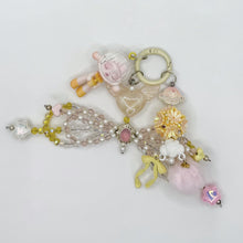 Load image into Gallery viewer, Warmth Skull Girl - The Scent Mini Charm
